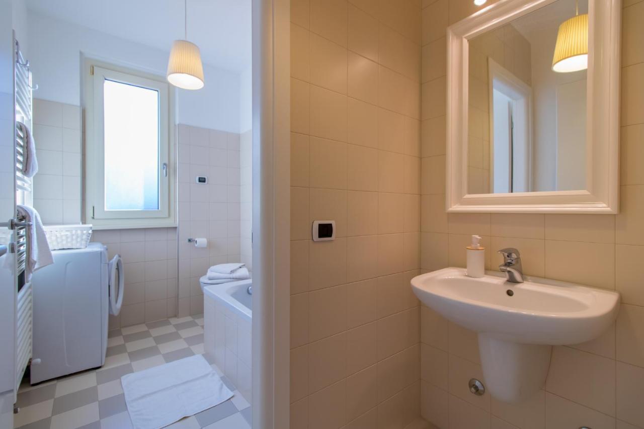 Apartment Tulipani 17 Тремецо Стая снимка